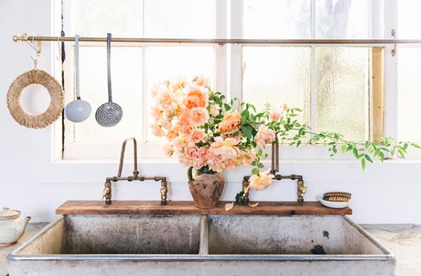 Arrange Your Flowers with Ease and Effortless Finesse with Annabelle Hickson’s New Book: An Interview with the Author