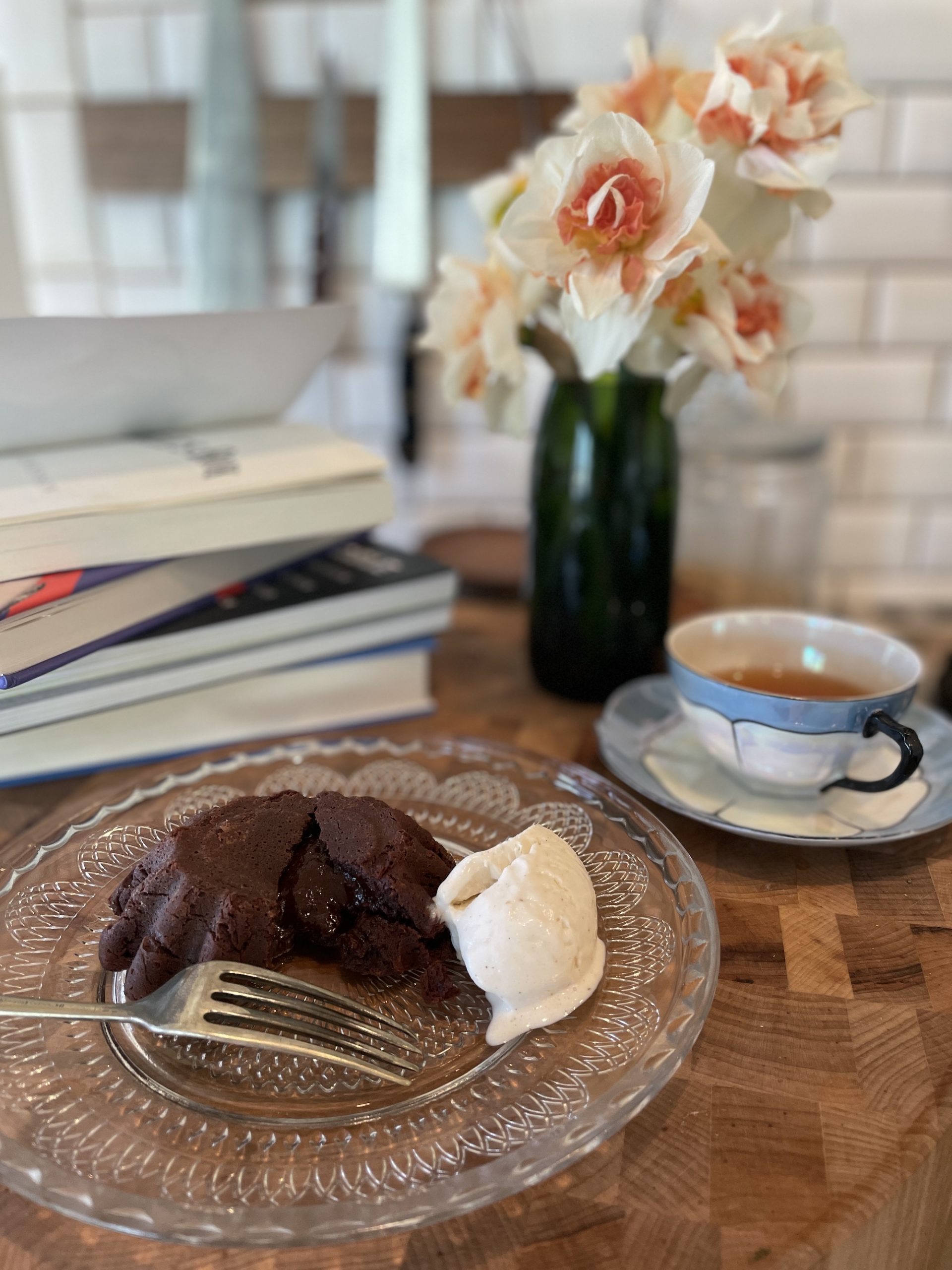 Molten Lava Cakes, 5 Ingredients, 15 Minutes
