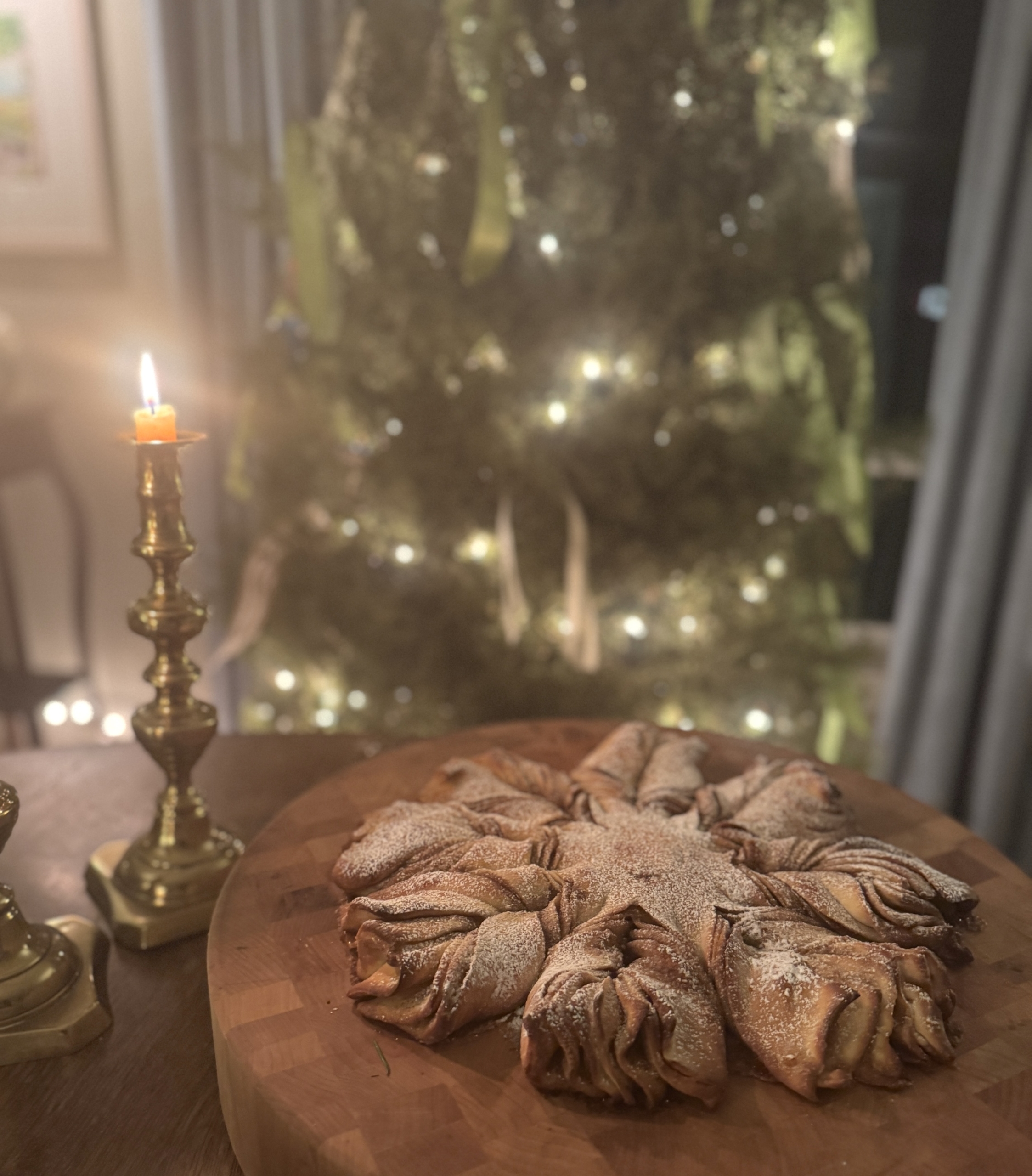 Snowflake/Star Pull Apart Bread – A Winter Solstice Celebration